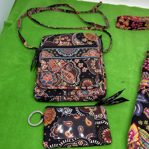 2 Vera Bradley hipster hippy crossbody bags and one wristlet - Picture 2 of 13
